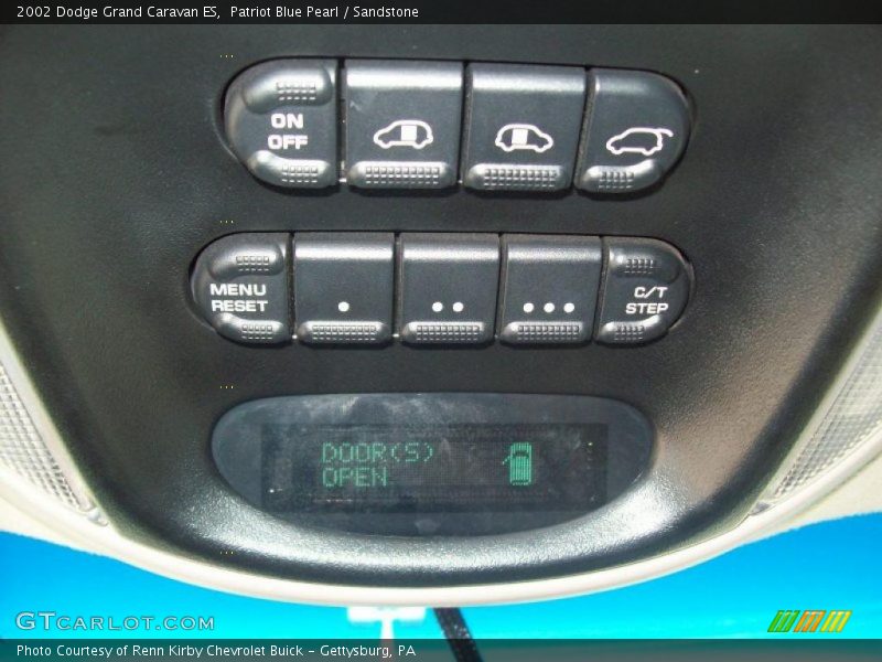 Patriot Blue Pearl / Sandstone 2002 Dodge Grand Caravan ES