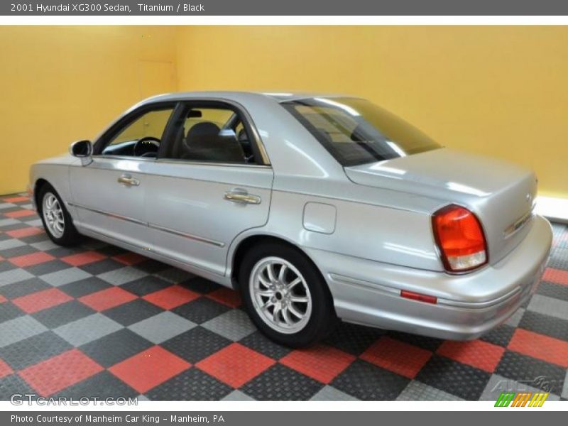 Titanium / Black 2001 Hyundai XG300 Sedan