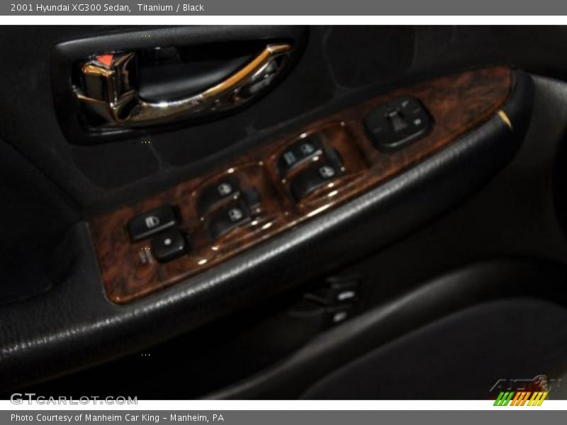 Titanium / Black 2001 Hyundai XG300 Sedan