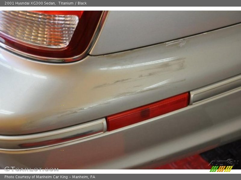 Titanium / Black 2001 Hyundai XG300 Sedan