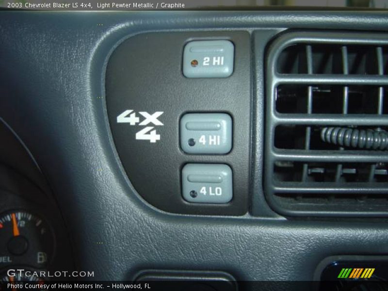 Light Pewter Metallic / Graphite 2003 Chevrolet Blazer LS 4x4