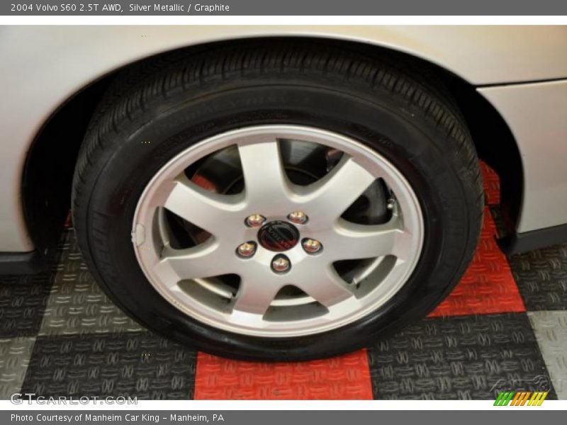 Silver Metallic / Graphite 2004 Volvo S60 2.5T AWD