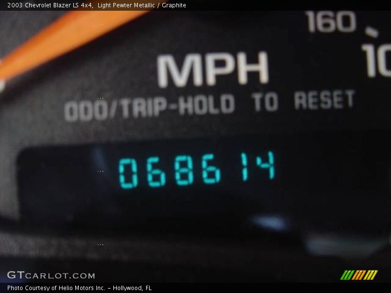 Light Pewter Metallic / Graphite 2003 Chevrolet Blazer LS 4x4