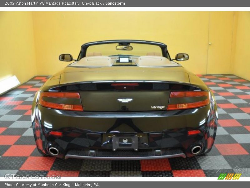 Onyx Black / Sandstorm 2009 Aston Martin V8 Vantage Roadster