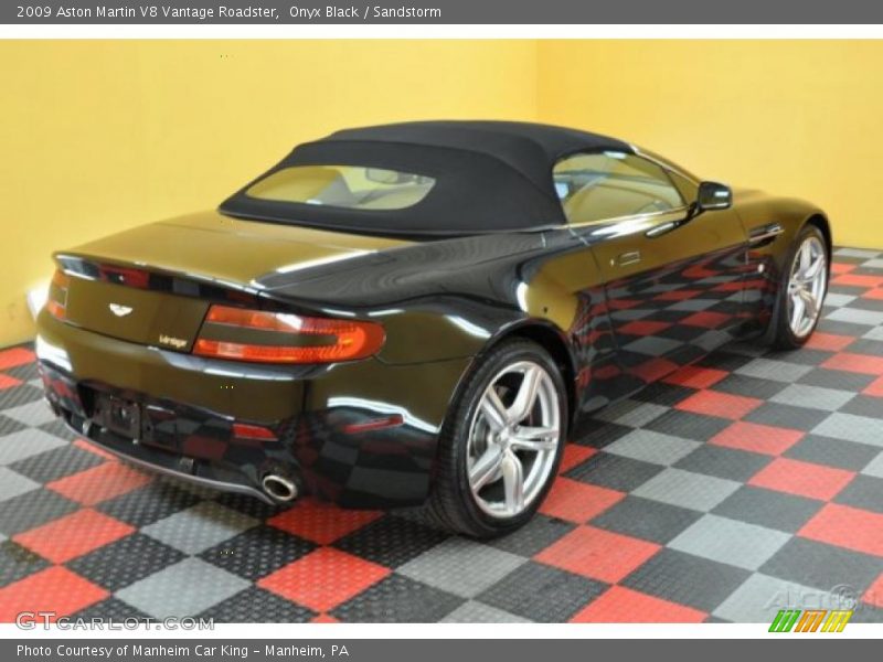 Onyx Black / Sandstorm 2009 Aston Martin V8 Vantage Roadster