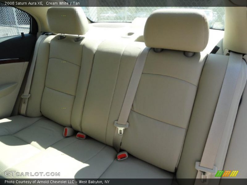 Cream White / Tan 2008 Saturn Aura XE