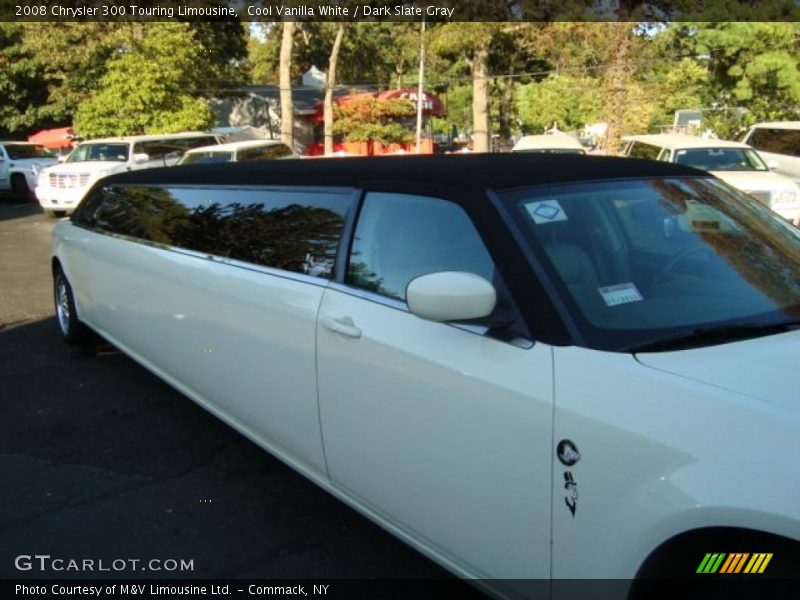 Cool Vanilla White / Dark Slate Gray 2008 Chrysler 300 Touring Limousine