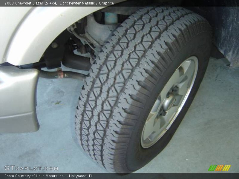 Light Pewter Metallic / Graphite 2003 Chevrolet Blazer LS 4x4