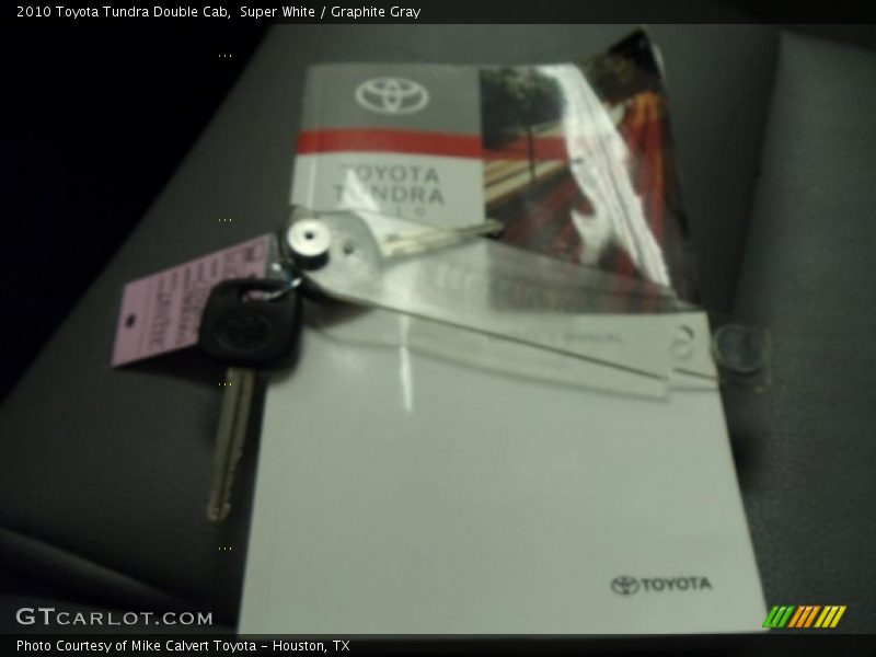 Super White / Graphite Gray 2010 Toyota Tundra Double Cab