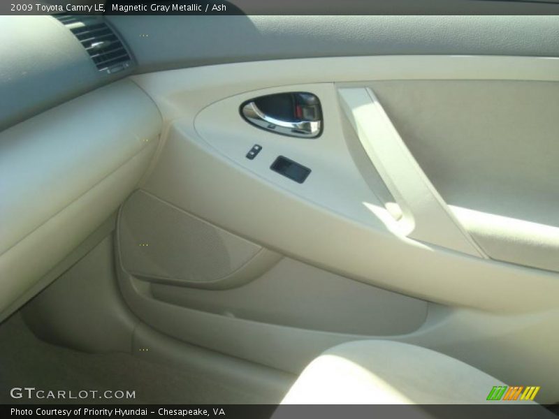Magnetic Gray Metallic / Ash 2009 Toyota Camry LE