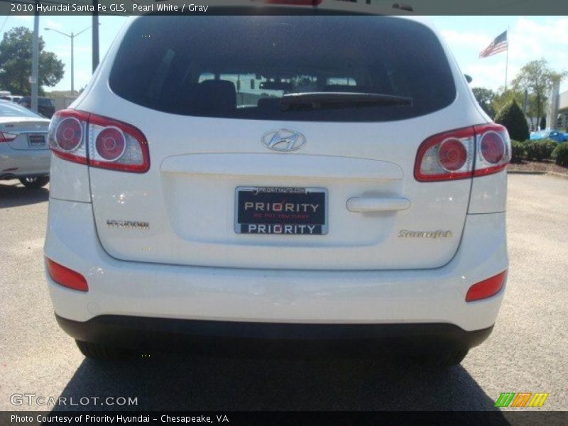 Pearl White / Gray 2010 Hyundai Santa Fe GLS