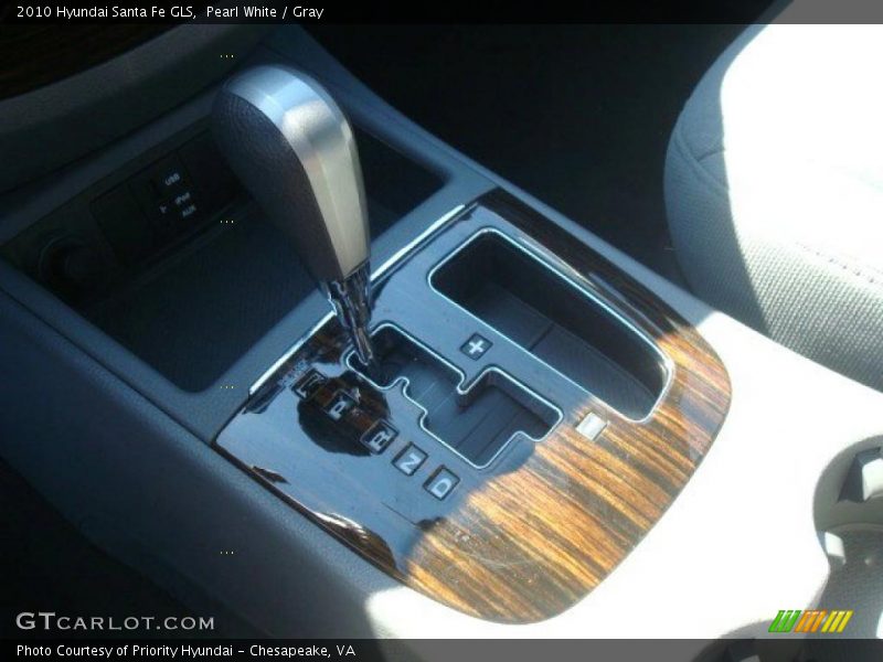 Pearl White / Gray 2010 Hyundai Santa Fe GLS
