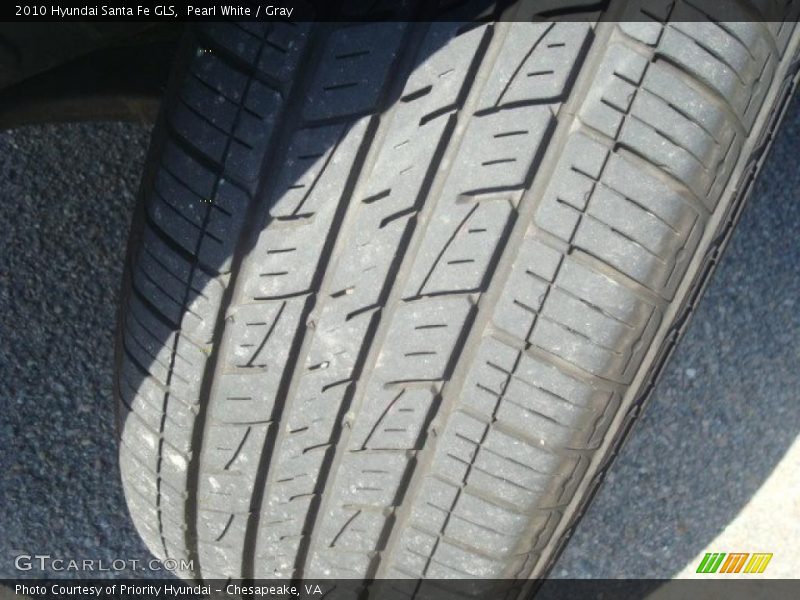 Pearl White / Gray 2010 Hyundai Santa Fe GLS