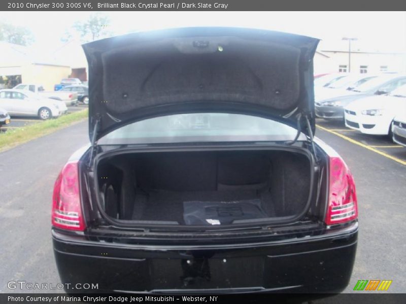Brilliant Black Crystal Pearl / Dark Slate Gray 2010 Chrysler 300 300S V6
