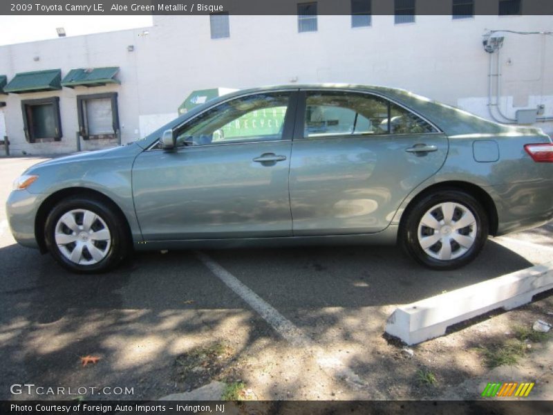 Aloe Green Metallic / Bisque 2009 Toyota Camry LE