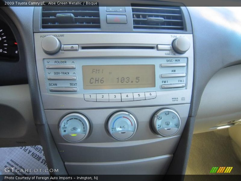 Aloe Green Metallic / Bisque 2009 Toyota Camry LE