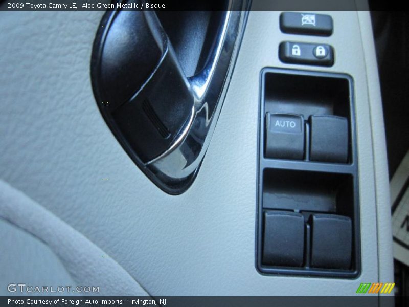 Aloe Green Metallic / Bisque 2009 Toyota Camry LE