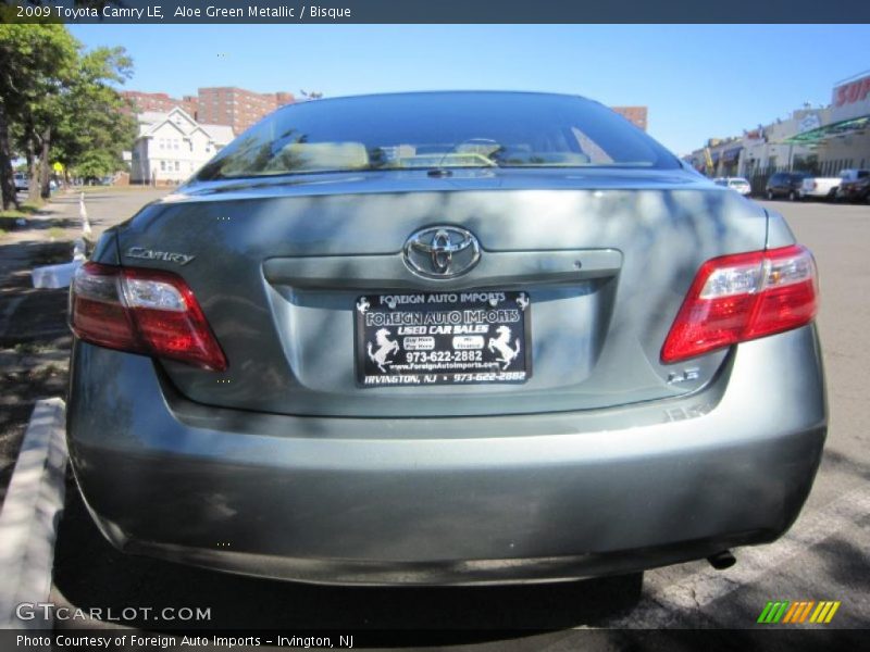 Aloe Green Metallic / Bisque 2009 Toyota Camry LE