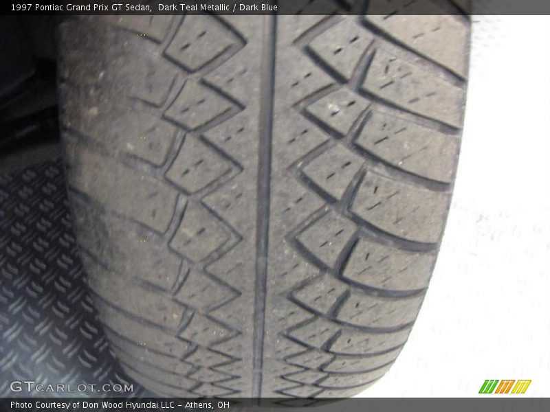 Dark Teal Metallic / Dark Blue 1997 Pontiac Grand Prix GT Sedan