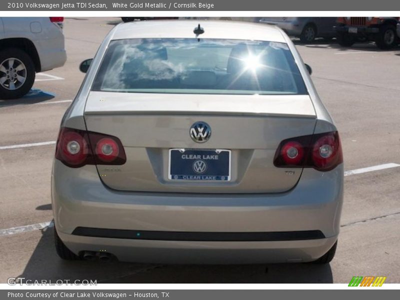 White Gold Metallic / Cornsilk Beige 2010 Volkswagen Jetta TDI Sedan