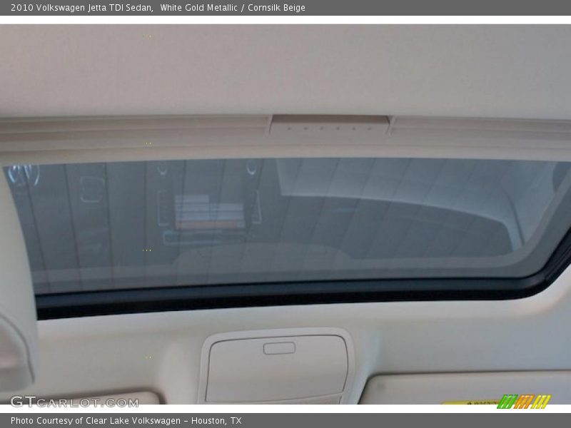 White Gold Metallic / Cornsilk Beige 2010 Volkswagen Jetta TDI Sedan