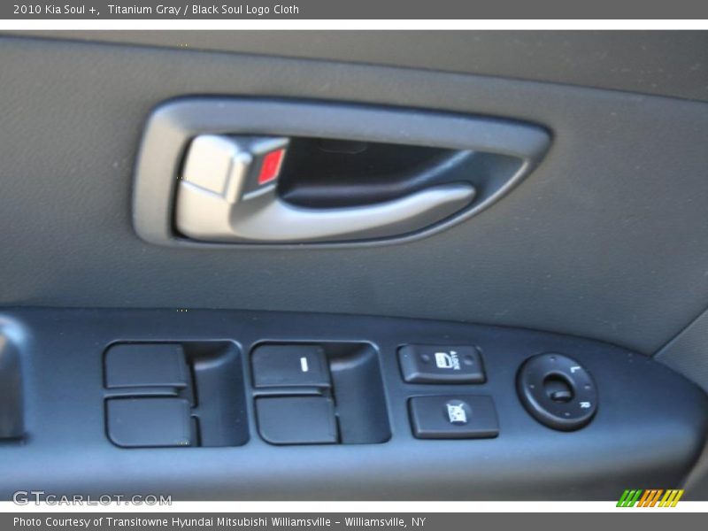 Titanium Gray / Black Soul Logo Cloth 2010 Kia Soul +