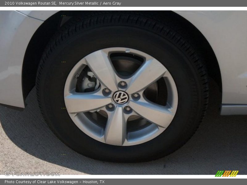 Mercury Silver Metallic / Aero Gray 2010 Volkswagen Routan SE