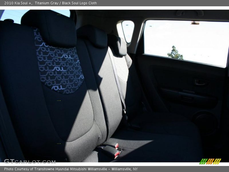 Titanium Gray / Black Soul Logo Cloth 2010 Kia Soul +