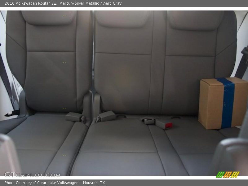 Mercury Silver Metallic / Aero Gray 2010 Volkswagen Routan SE
