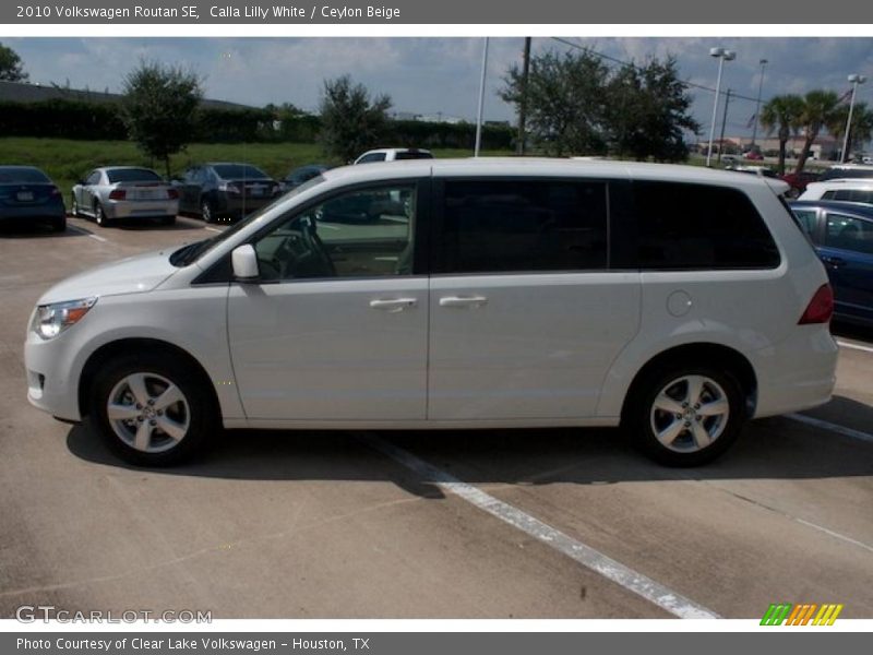 Calla Lilly White / Ceylon Beige 2010 Volkswagen Routan SE