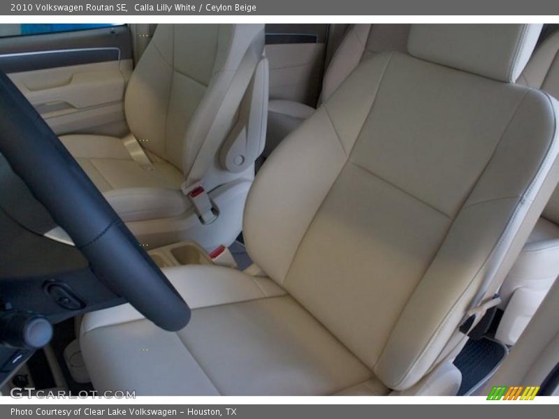 Calla Lilly White / Ceylon Beige 2010 Volkswagen Routan SE