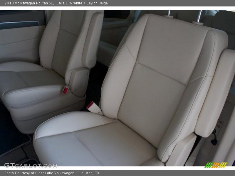 Calla Lilly White / Ceylon Beige 2010 Volkswagen Routan SE