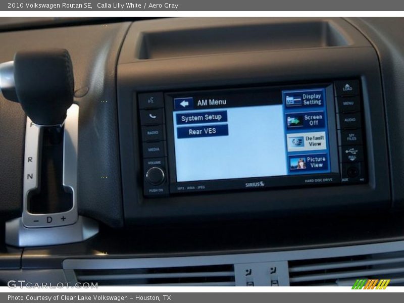 Calla Lilly White / Aero Gray 2010 Volkswagen Routan SE