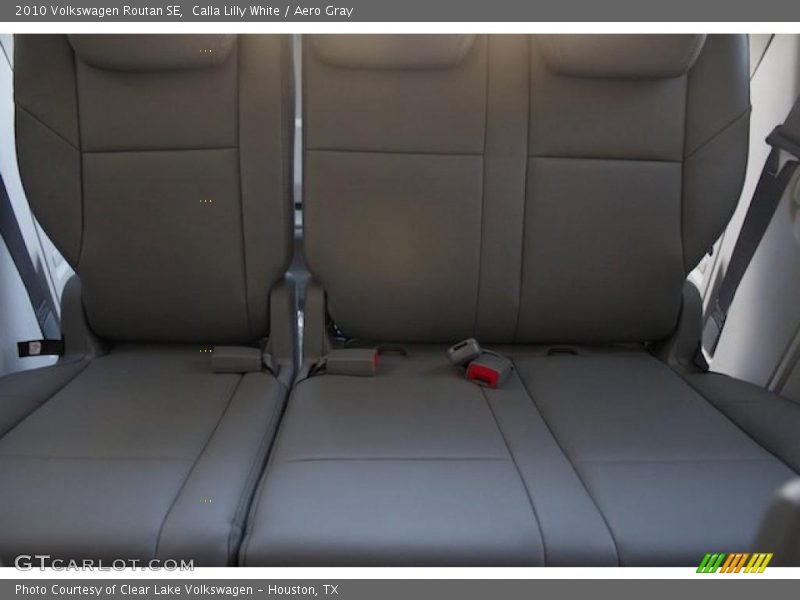 Calla Lilly White / Aero Gray 2010 Volkswagen Routan SE