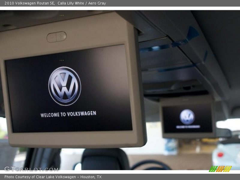 Calla Lilly White / Aero Gray 2010 Volkswagen Routan SE