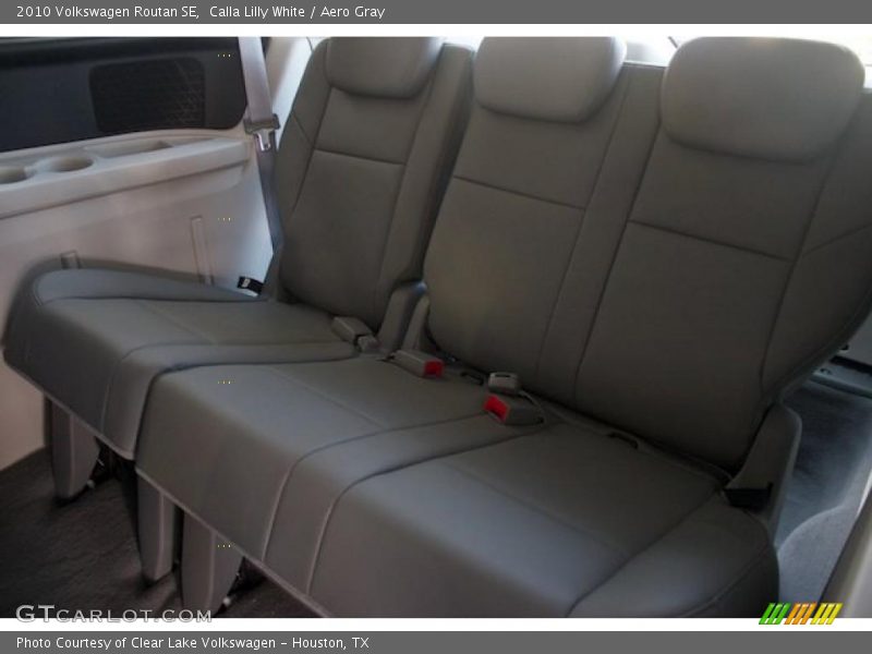 Calla Lilly White / Aero Gray 2010 Volkswagen Routan SE