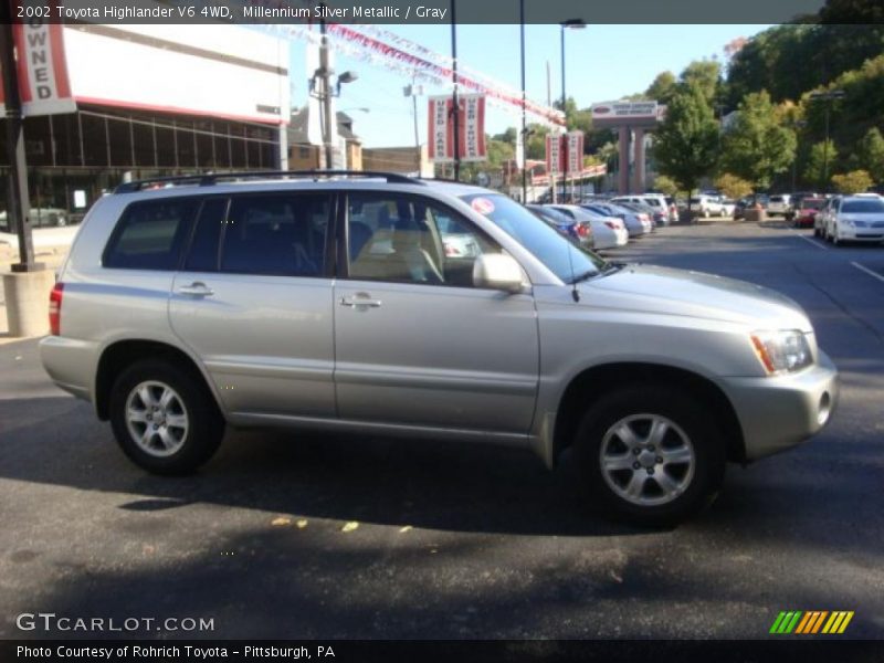 Millennium Silver Metallic / Gray 2002 Toyota Highlander V6 4WD