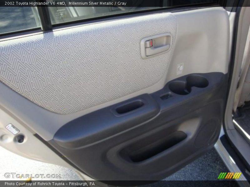 Millennium Silver Metallic / Gray 2002 Toyota Highlander V6 4WD