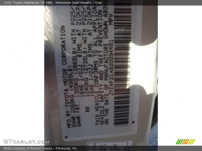 Millennium Silver Metallic / Gray 2002 Toyota Highlander V6 4WD