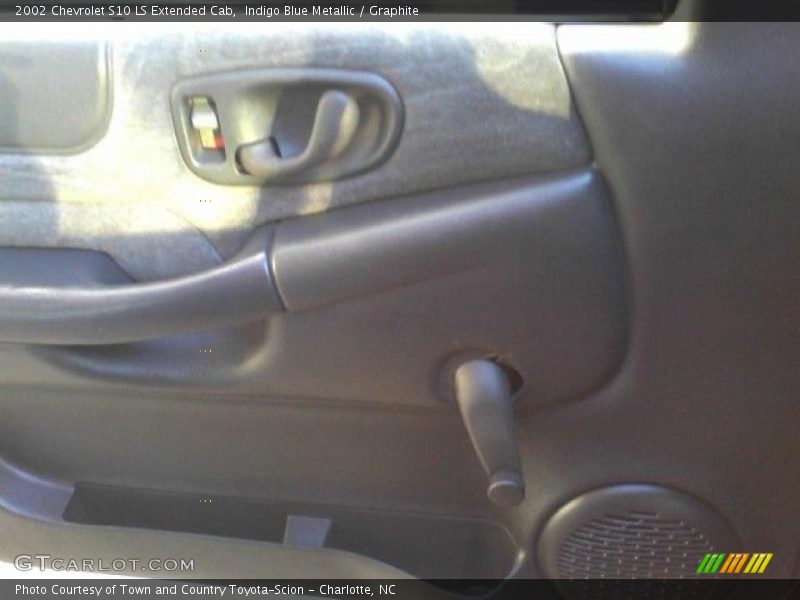 Indigo Blue Metallic / Graphite 2002 Chevrolet S10 LS Extended Cab