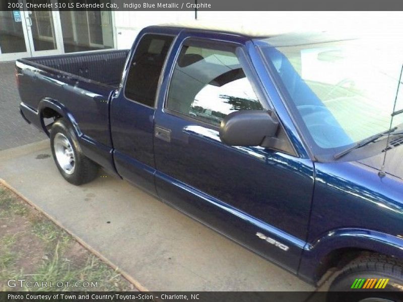 Indigo Blue Metallic / Graphite 2002 Chevrolet S10 LS Extended Cab
