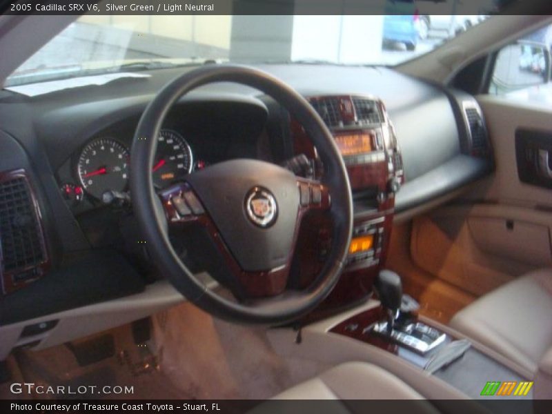 Silver Green / Light Neutral 2005 Cadillac SRX V6