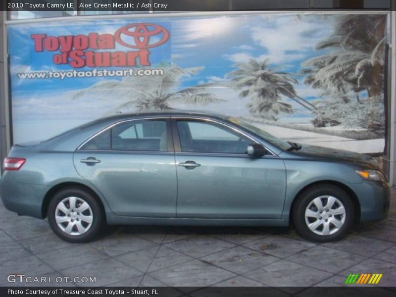 Aloe Green Metallic / Ash Gray 2010 Toyota Camry LE