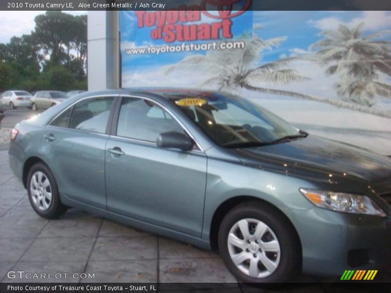 Aloe Green Metallic / Ash Gray 2010 Toyota Camry LE