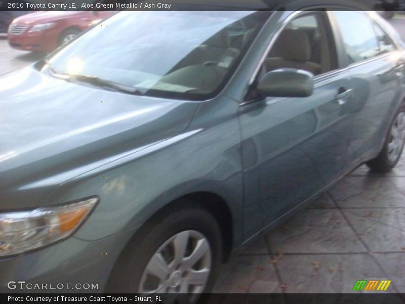 Aloe Green Metallic / Ash Gray 2010 Toyota Camry LE