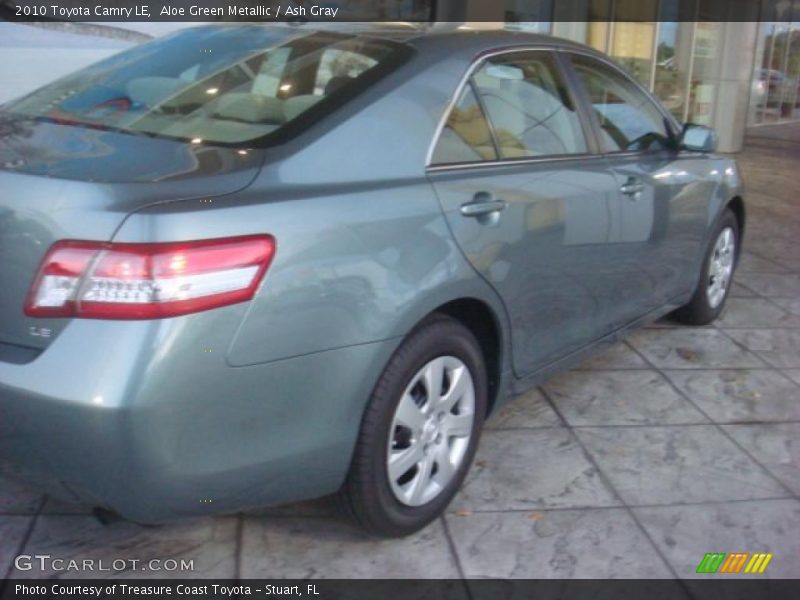 Aloe Green Metallic / Ash Gray 2010 Toyota Camry LE