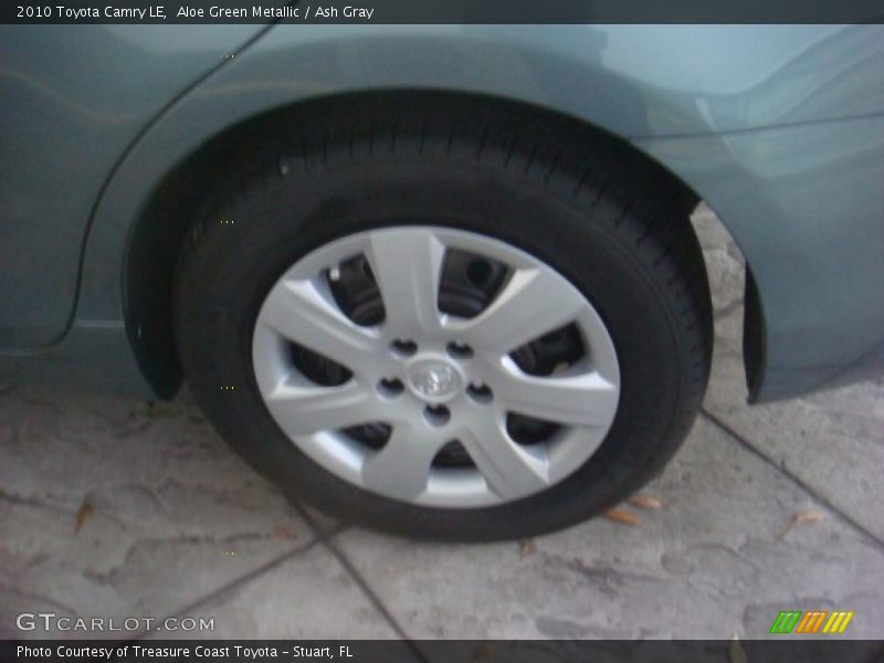 Aloe Green Metallic / Ash Gray 2010 Toyota Camry LE