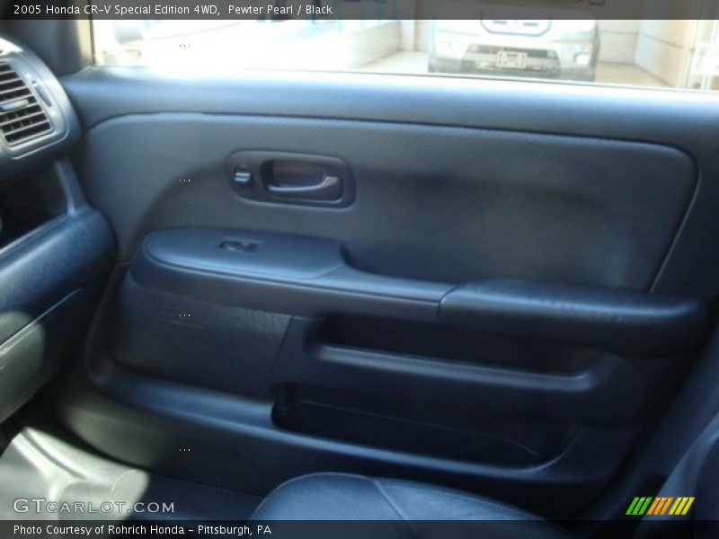 Pewter Pearl / Black 2005 Honda CR-V Special Edition 4WD