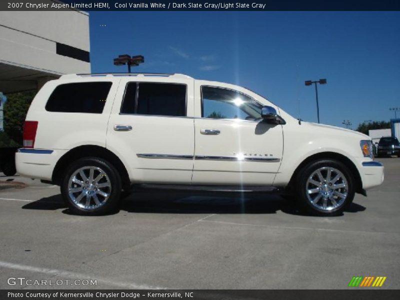 Cool Vanilla White / Dark Slate Gray/Light Slate Gray 2007 Chrysler Aspen Limited HEMI