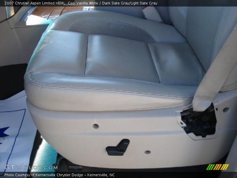 Cool Vanilla White / Dark Slate Gray/Light Slate Gray 2007 Chrysler Aspen Limited HEMI